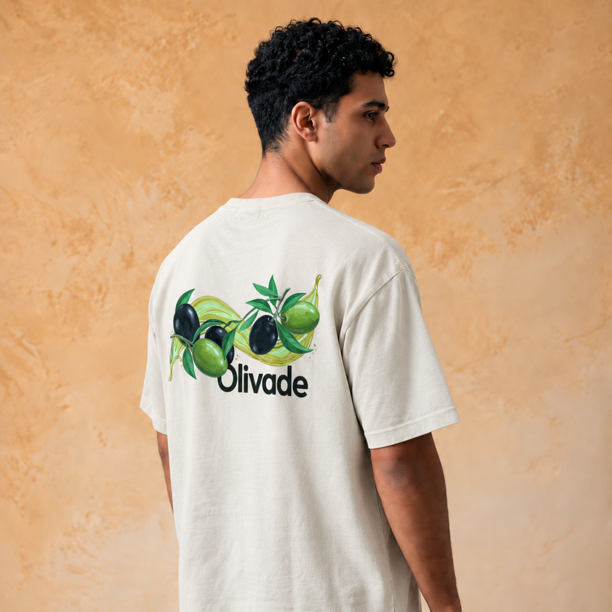 Olivade écru porté de dos — coupe relaxed
